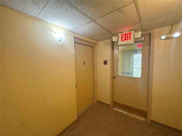 2437 HARBOR BLVD #110, Port Charlotte, FL 33952