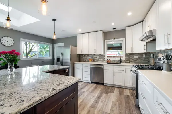 4241 Washington ST, Downers Grove, IL 60515