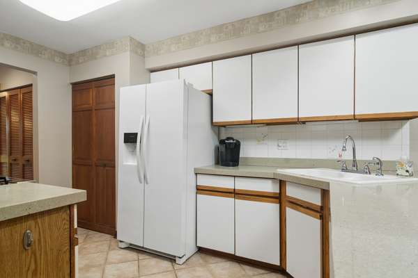 1039 N Auburn Woods DR #1039, Palatine, IL 60067