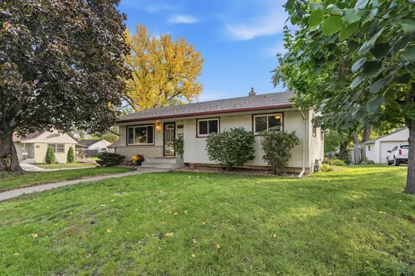 1403 8th AVE S, South Saint Paul, MN 55075