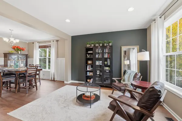 580 Eastgate Pkwy, Mahtomedi, MN 55115