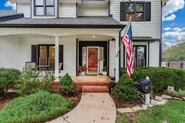 2423 N Vinegate, Wichita, KS 67226