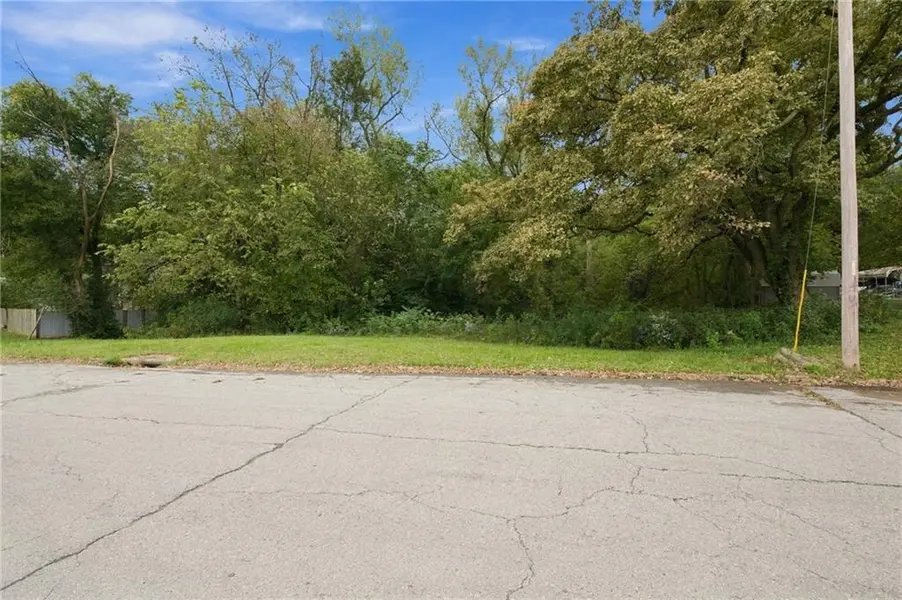 1527 S 34th ST, Kansas City, KS 66106