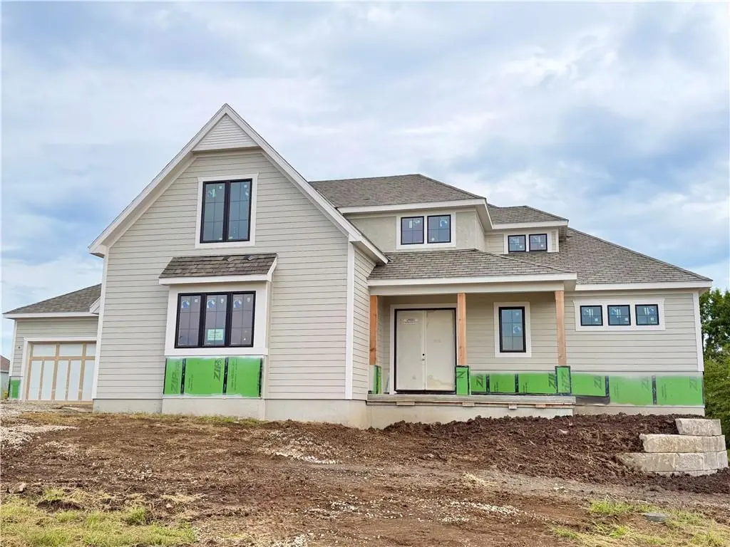10910 W 173rd TER, Overland Park, KS 66221