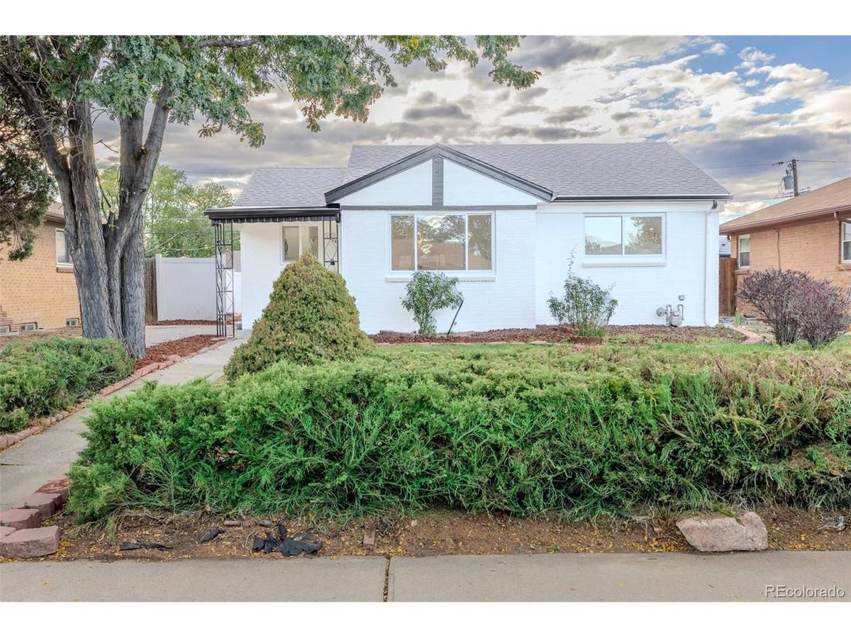 3665 Leyden, Denver, CO 80207