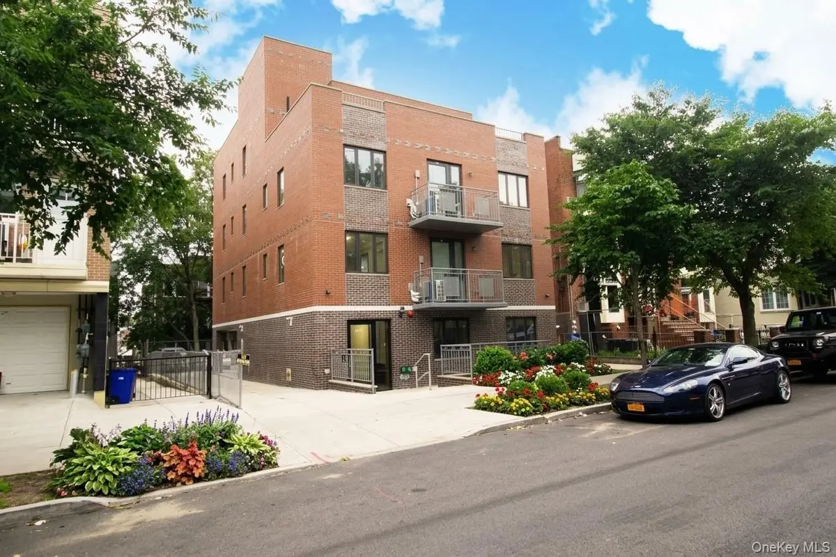 108-38 41St Ave #2B, Corona, NY 11368