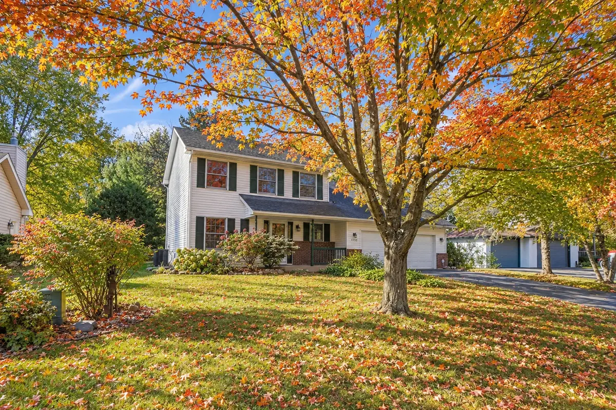 2354 Heights AVE E, Maplewood, MN 55119