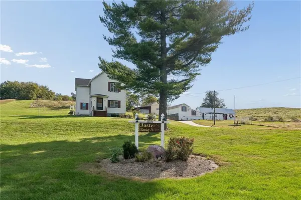 26876 Tonganoxie DR, Leavenworth, KS 66048