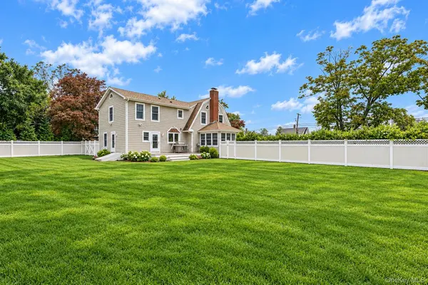 270 Pequash AVE, Cutchogue, NY 11935