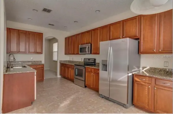 10080 SAVANNAH BLUFF LN, Orlando, FL 32829