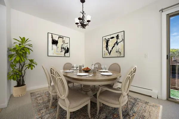 1611 Ashland AVE #303, Des Plaines, IL 60016