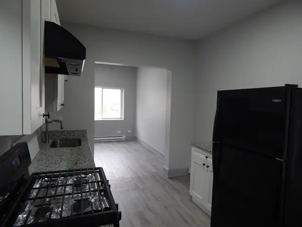 307 Stone ST #1A, Joliet, IL 60435