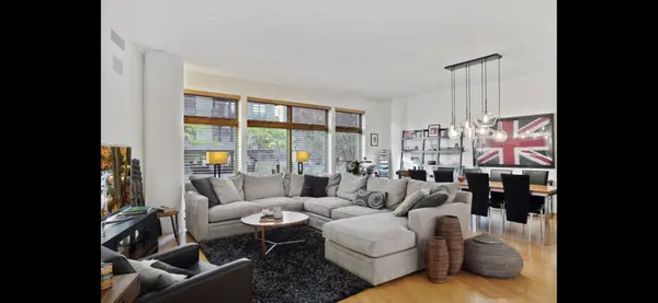 111 4th Ave N #101, Minneapolis, MN 55401