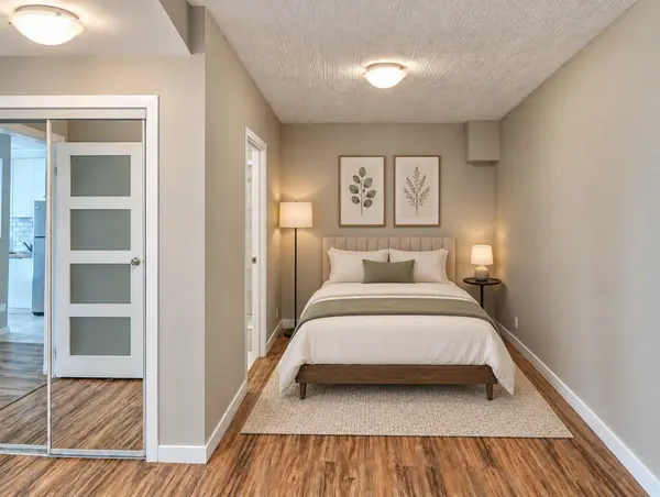 206 St George ST #809, Toronto C02, ON M5R 2N6