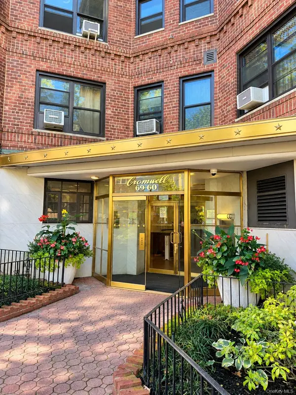 69-60 108th ST #519, Forest Hills, NY 11375