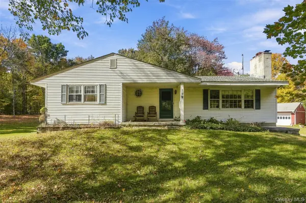 199 Lauer RD, Poughkeepsie, NY 12603