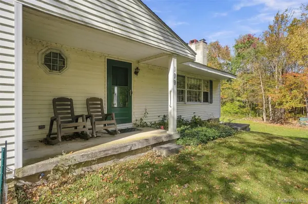 199 Lauer RD, Poughkeepsie, NY 12603