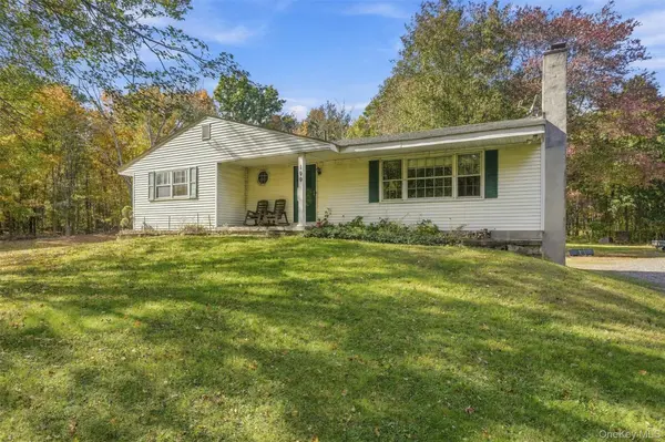 199 Lauer RD, Poughkeepsie, NY 12603
