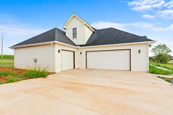 4351 Whitetail DR, Guthrie, OK 73044