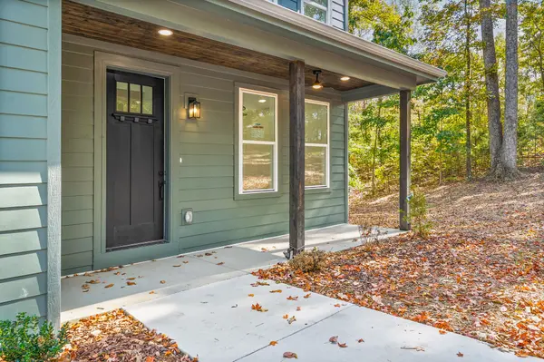 10022 Forest Lane, Bon Aqua, TN 37025