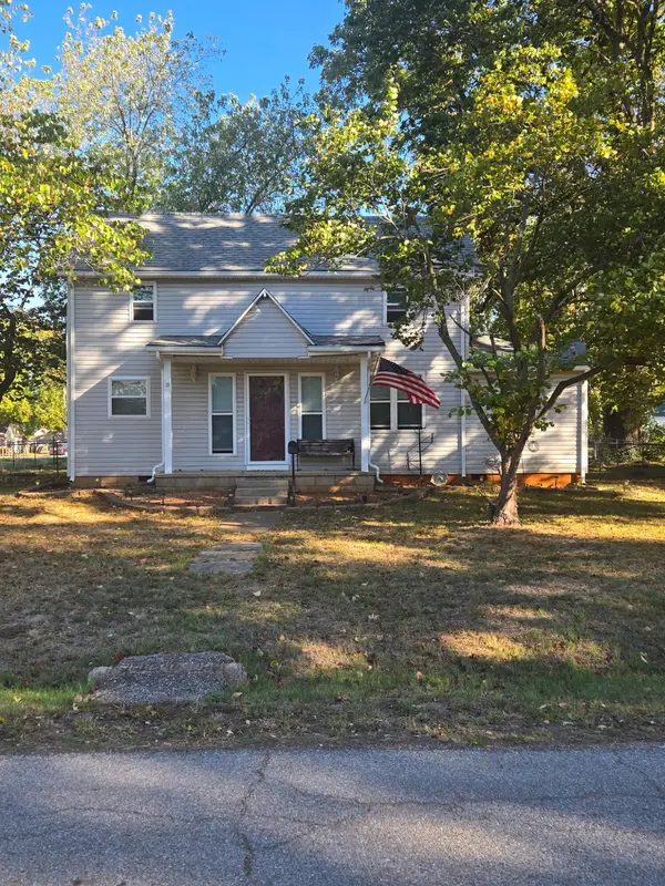 39 W Springfield ST, Aurora, MO 65605