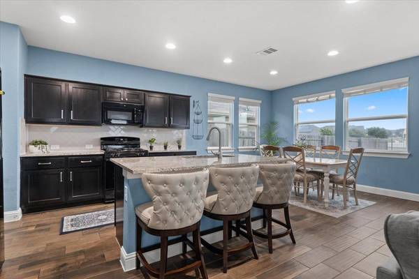 5873 Urbano BND #19, Round Rock, TX 78665