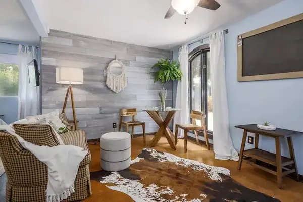 301 Pecan DR #2, Austin, TX 78753