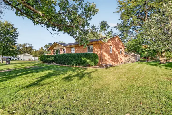 12605 N 2nd ST, Roscoe, IL 61073
