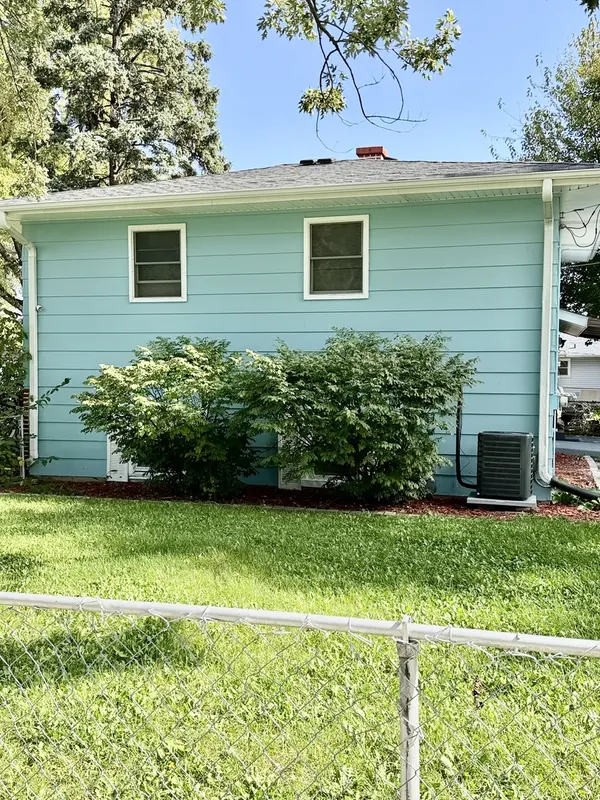 1777 Linden AVE, Hanover Park, IL 60133
