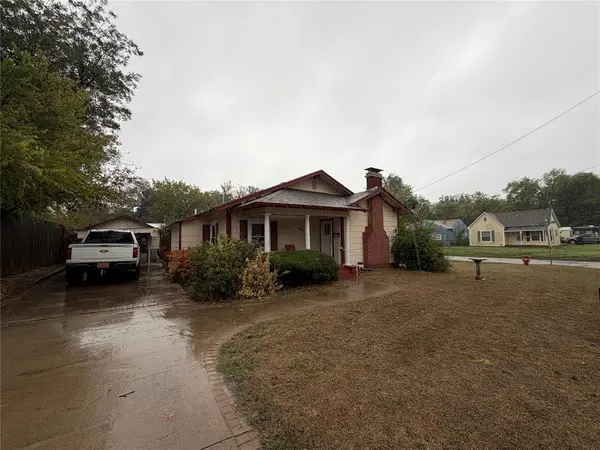 827 S 14th ST, Chickasha, OK 73018