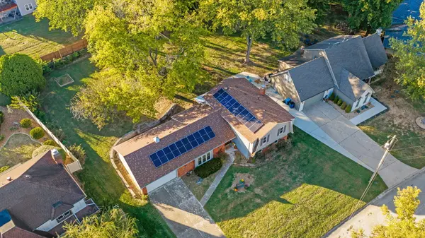 2527 S Camber AVE, Springfield, MO 65809