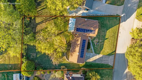 2527 S Camber AVE, Springfield, MO 65809