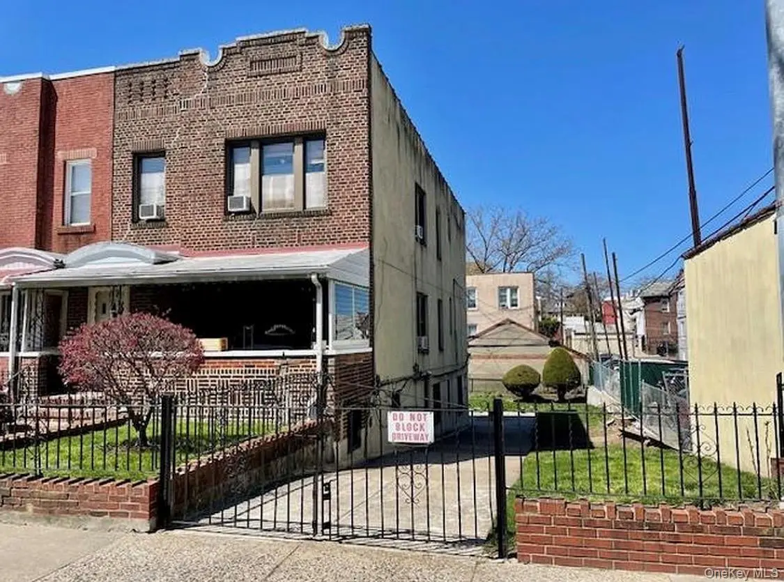 50-14 42nd ST #Ground Floor, Sunnyside, NY 11104