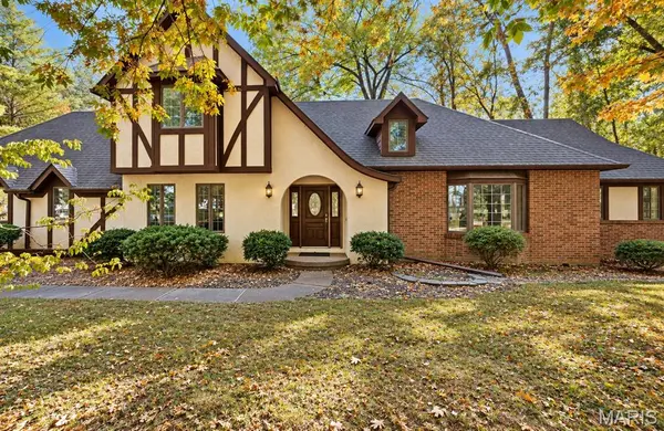 158 Hackberry LN, Highland, IL 62249