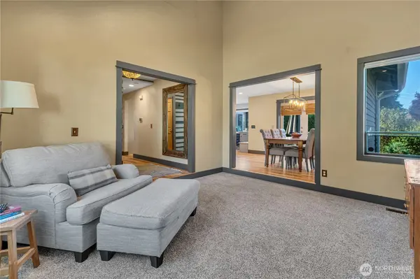 15850 SE 156th ST, Renton, WA 98058