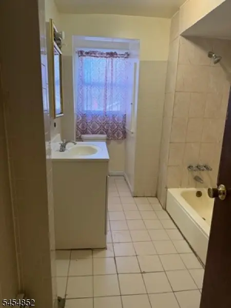 23 Washington Ter, East Orange City, NJ 07017