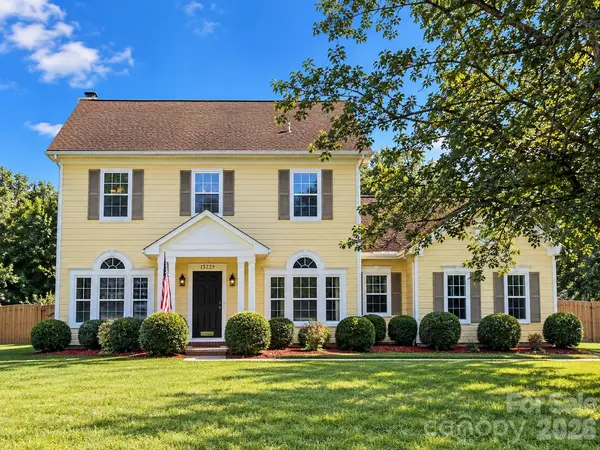 15229 Dartford LN, Mint Hill, NC 28227
