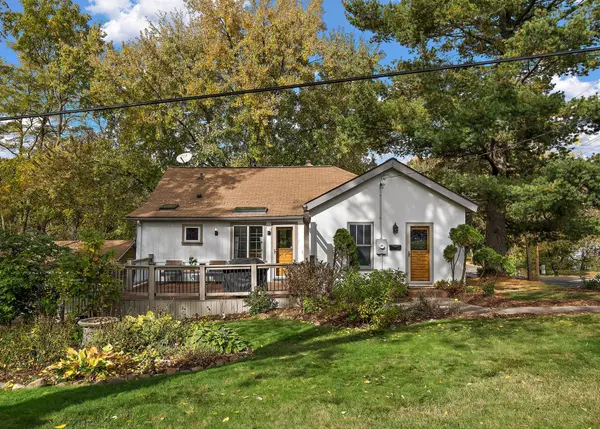 602 Holcombe ST S, Stillwater, MN 55082