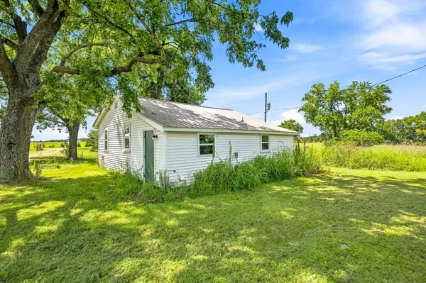 466 State Highway Vv, Rogersville, MO 65742