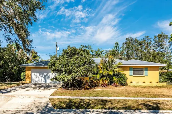 3039 CHASE CIR, Sarasota, FL 34231