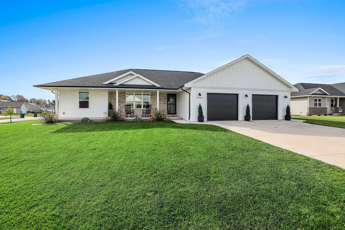 4549 PAUL LN, Green Bay, WI 54313