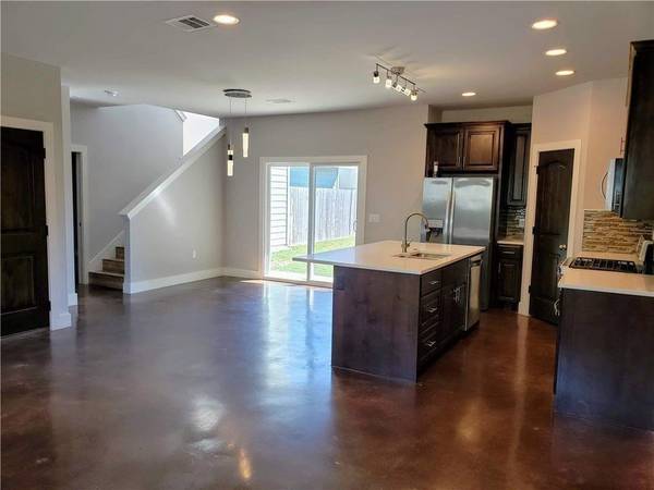 1125 Walton LN #C, Austin, TX 78721