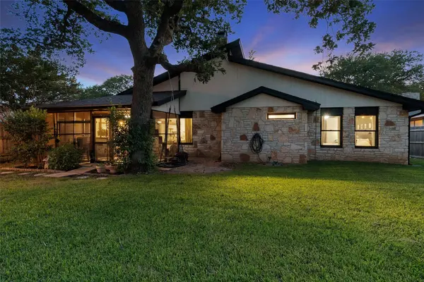 1705 Wild Horse LN, Round Rock, TX 78681