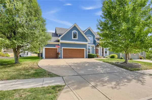 5023 Haskins ST, Shawnee, KS 66216