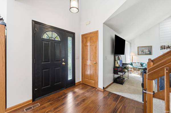 920 Windsor Lake DR, Fort Wayne, IN 46845-2045