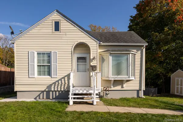 102 Sproat ST, Middletown, NY 10940