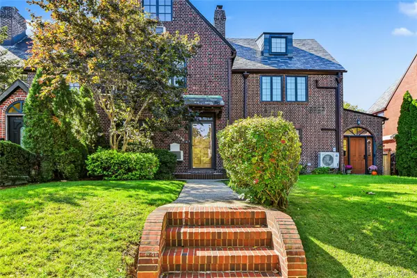 69-38 Fleet ST, Forest Hills, NY 11375