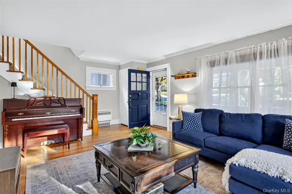 5 Fairview AVE, Port Washington, NY 11050