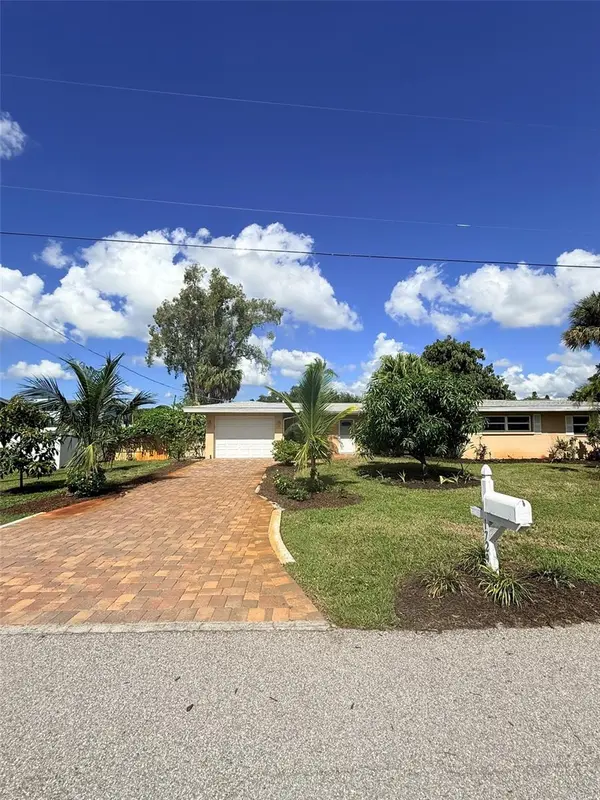 1729 LARAMIE ST, Sarasota, FL 34231