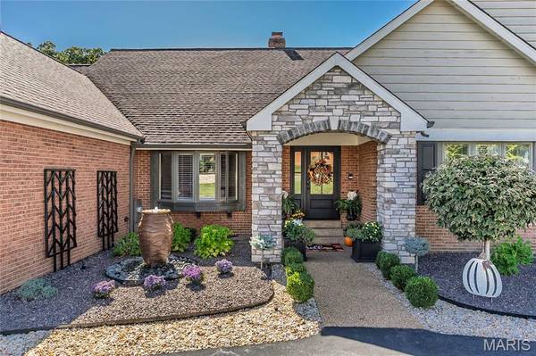 13524 Pine Wood TRL, St Louis, MO 63128